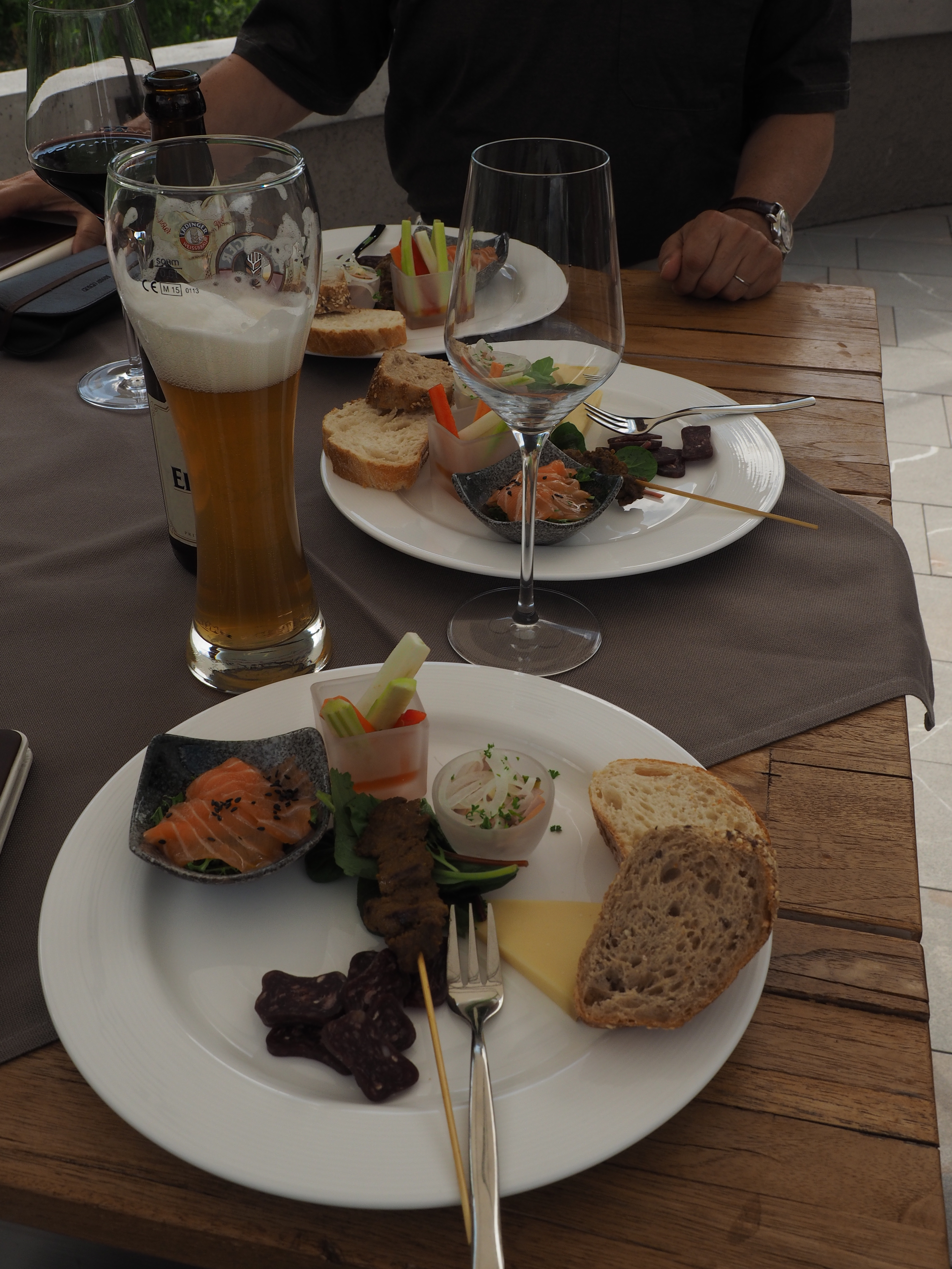 JV 16, Apero